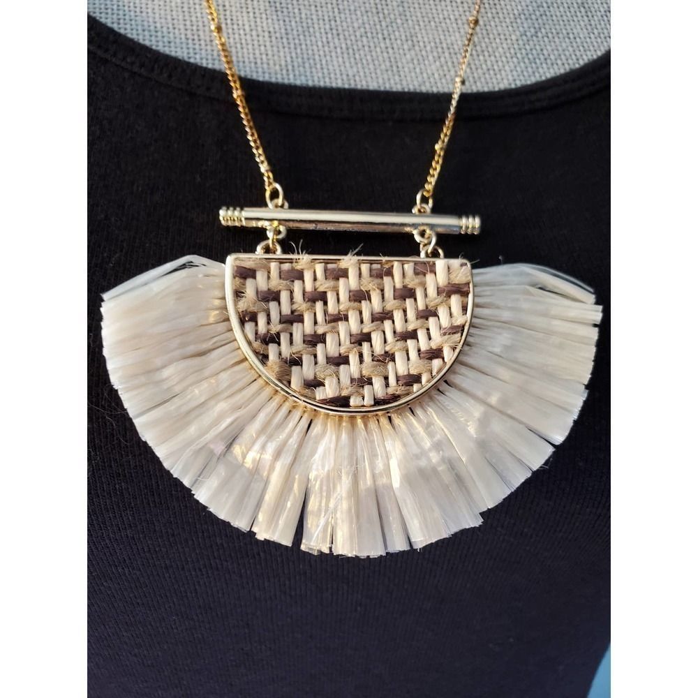 Women's Rafia Jungle Necklace